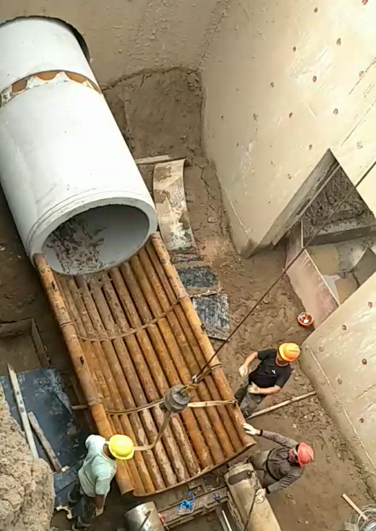 為什么頂管機頂進作業(yè)過程中強調機頭與開挖面土體壓力保持動態(tài)平衡？