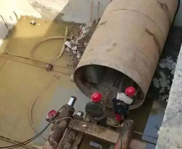 雨水管道非開挖頂管機(jī)施工價(jià)格多少錢一米？